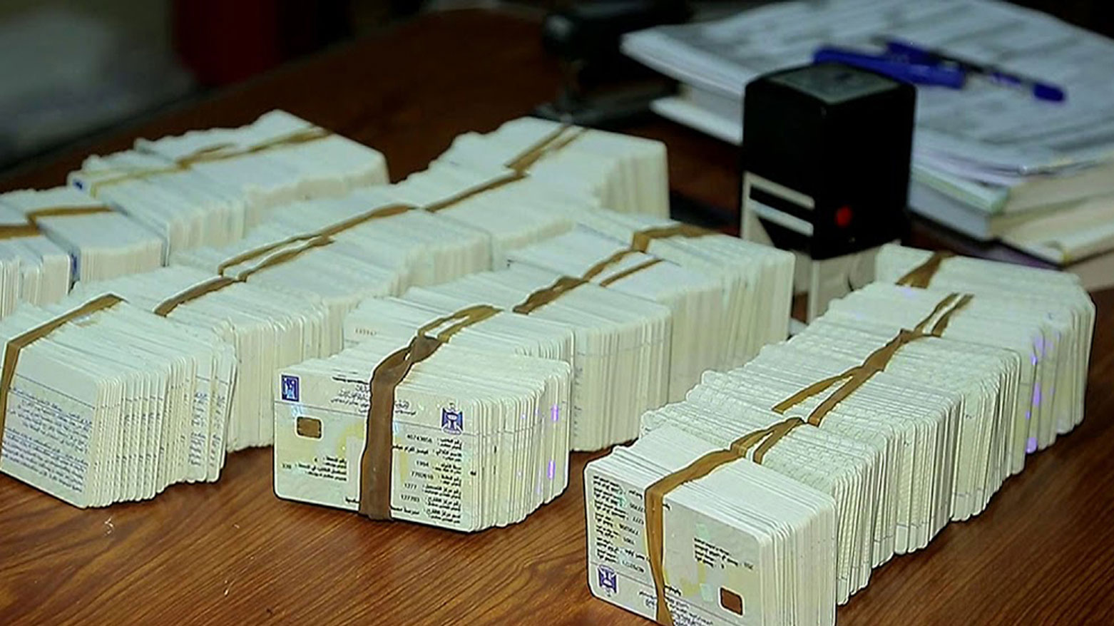 لەسەر خشتەی دابەشکردنی ژمارەی کارتەکانی بایۆمەتری رەخنە لە کۆمسیۆنی هەڵبژاردنەکان دەگیرێت