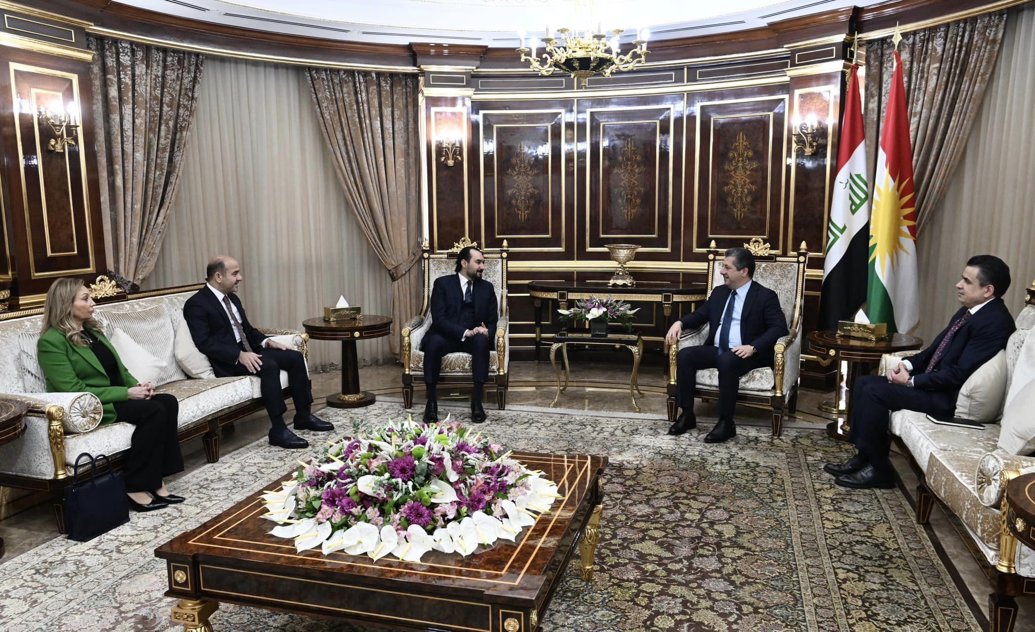 Kurdistan Region Prime Minister Masrour Barzani (top right) during his meeting with Ziyad Khalaf Abed Kareem, the International Development Bank’s chairman of the board of directors, in Erbil, Dec. 19, 2023. (Photo: KRG)