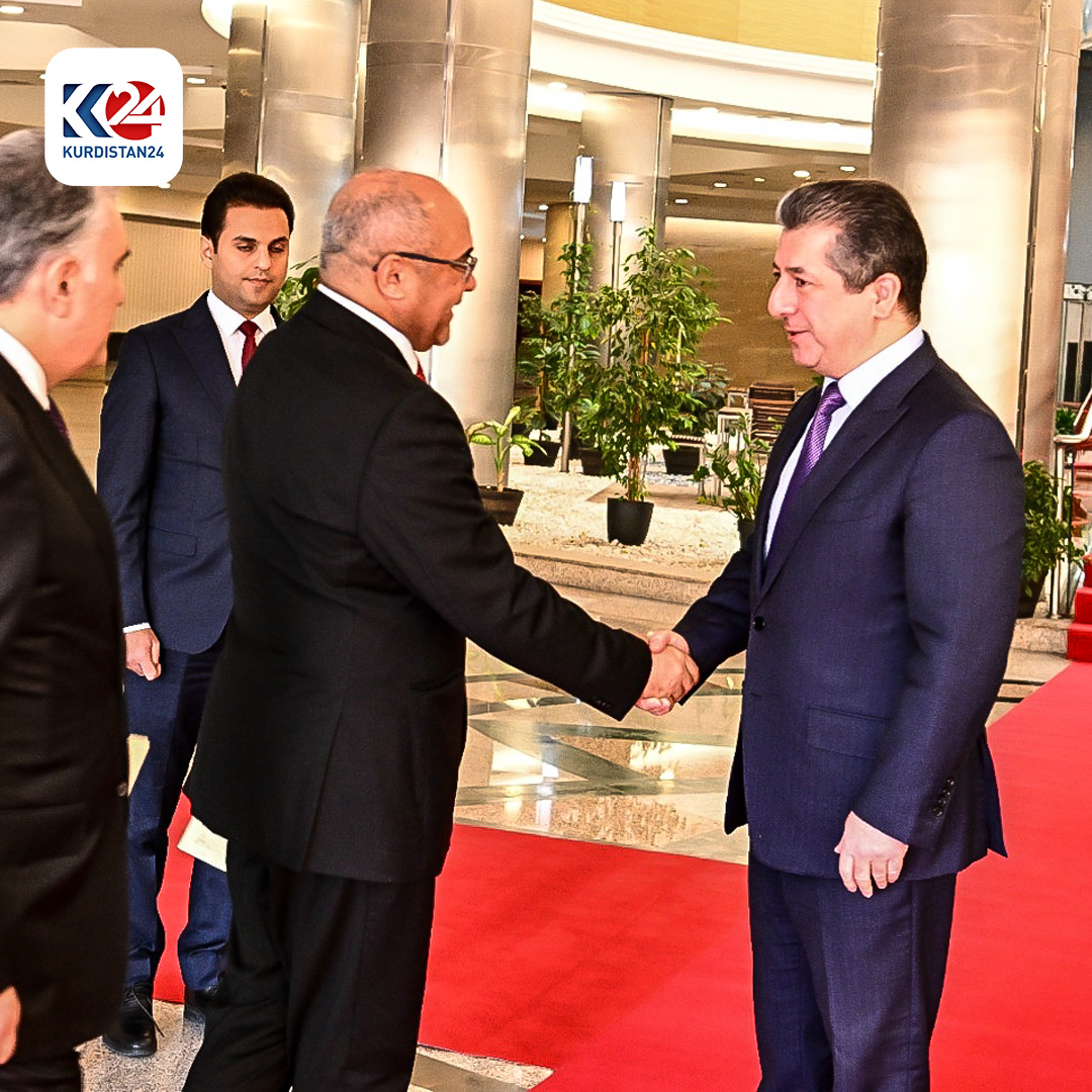Kurdistan Region Prime Minister Masrour Barzani (right) shaking hands with Abdul Karim Abd Fadhil, head of the Iraqi National Security Service, Dec. 20, 2023. (Photo: KRG)