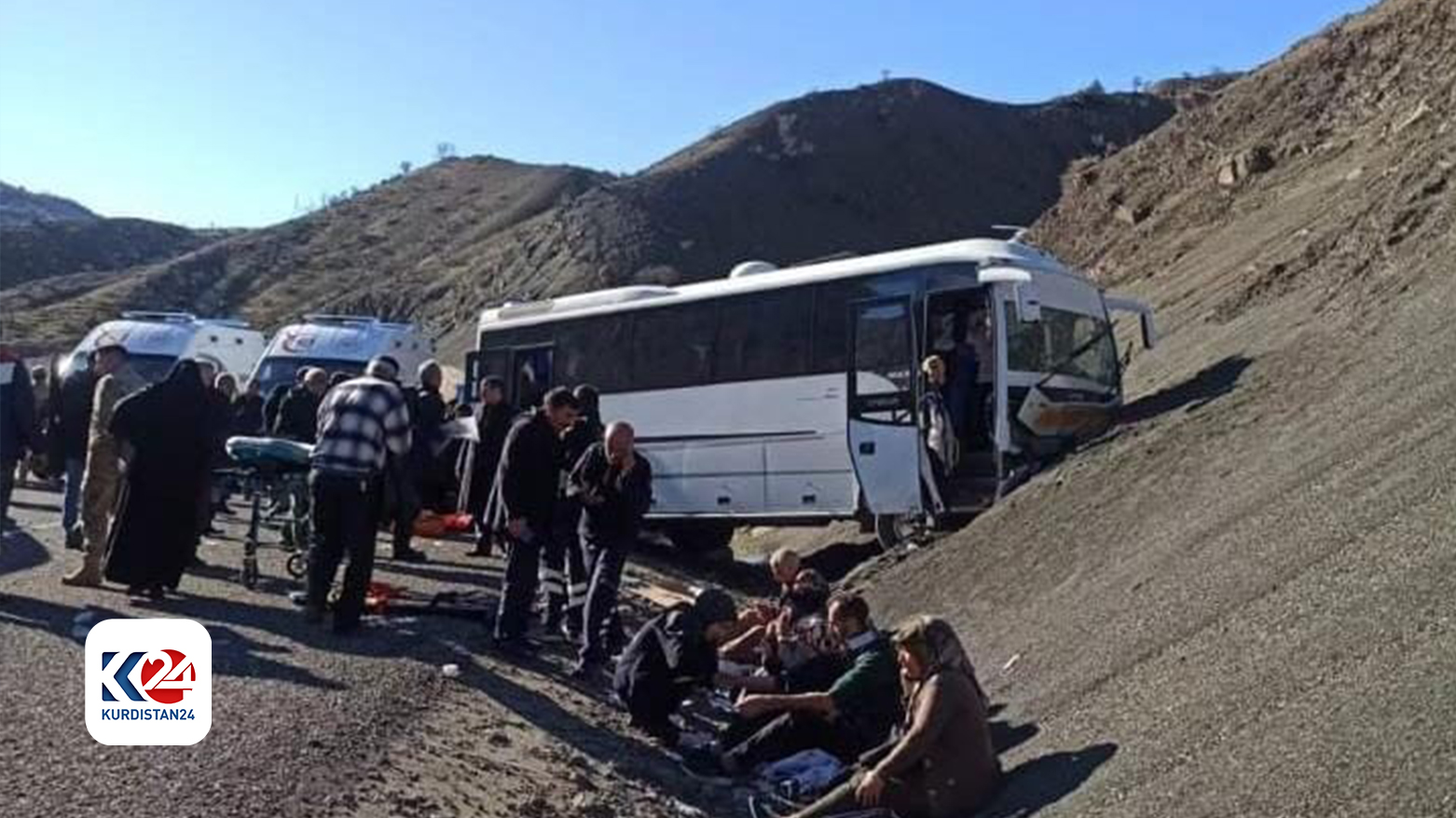 Diyarbakır’da yolcu otobüsü kaza yaptı: 27 yaralı