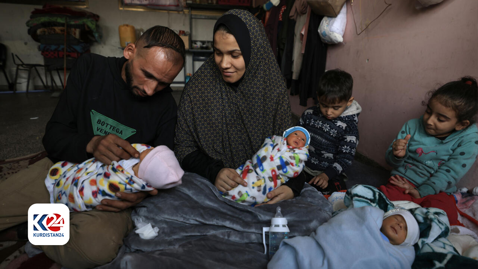 Gazzeli anne 4'üz doğurdu (FOTO:AFP)