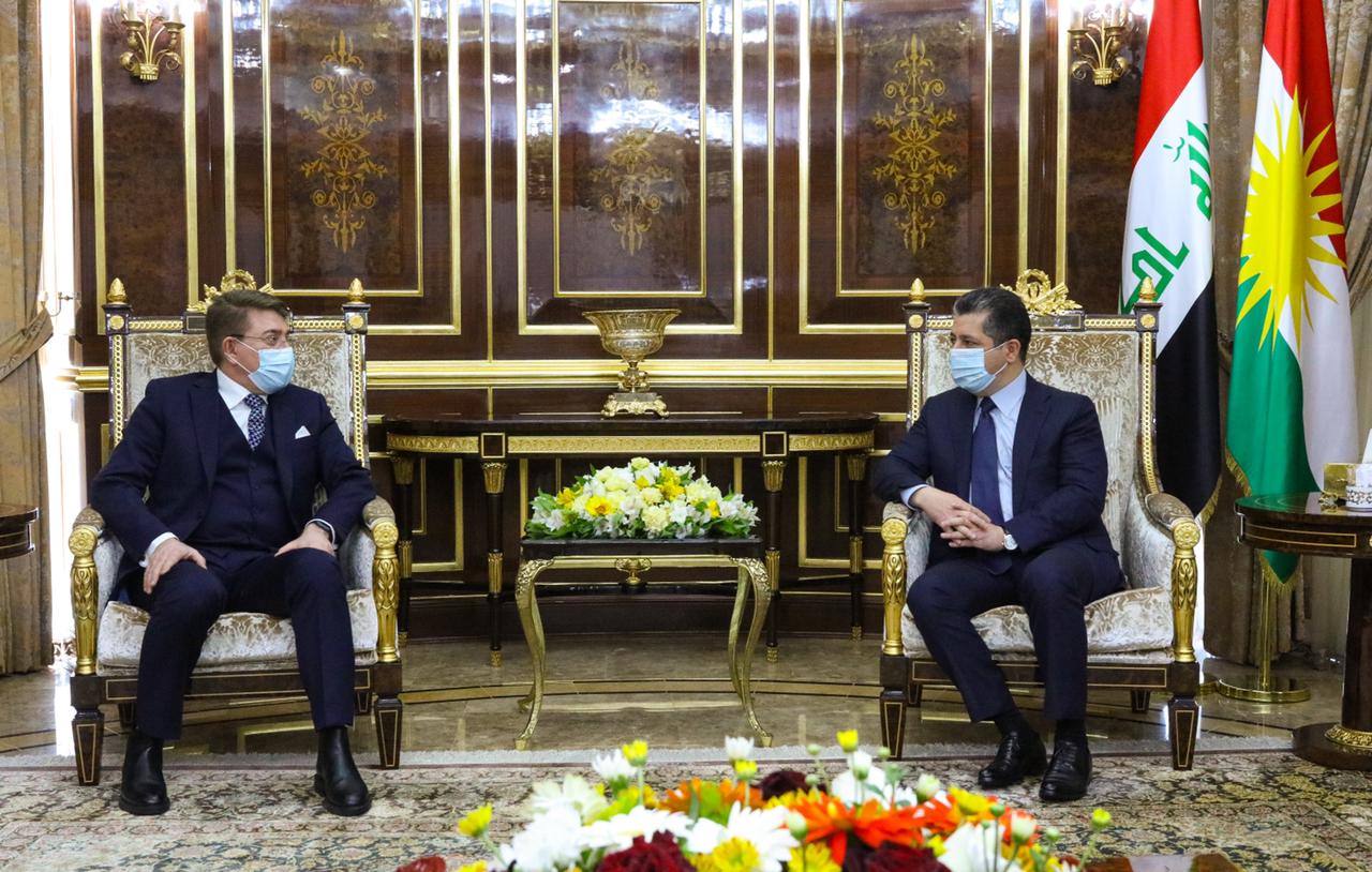 KRG Prime Minister Masrour Barzani (right) during his meeting Sweden-based Dr. Azad Najar in the Kurdistan Region's Erbil, Feb. 7, 2021. (Photo: KRG)