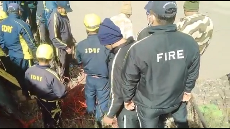 Hindistan'da buzul felaketi: 150 kişiden haber alınamıyor