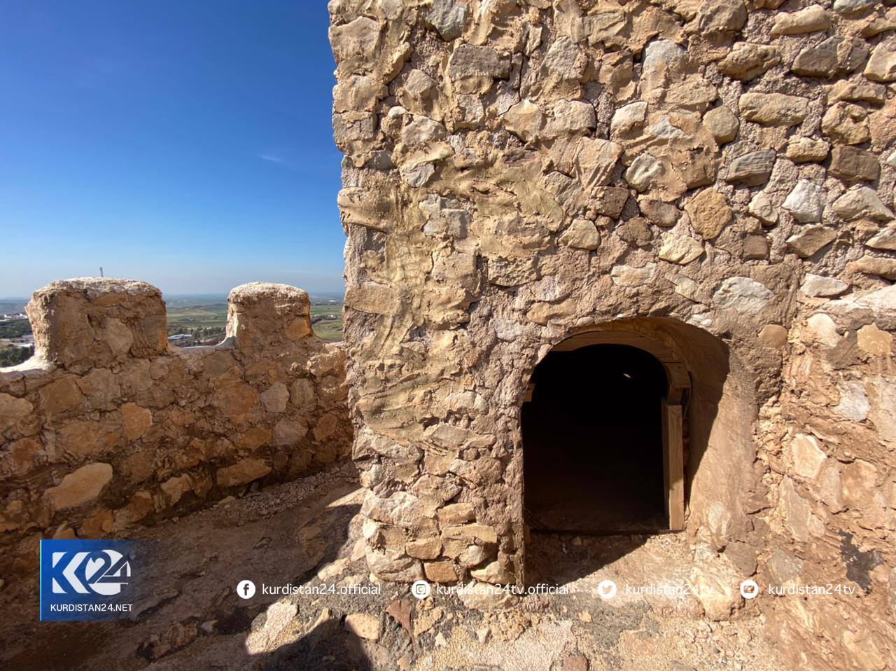 قدمت قلعه خانزاد به قرن پانزدهم میلادی برمی&zwnj;گردد  