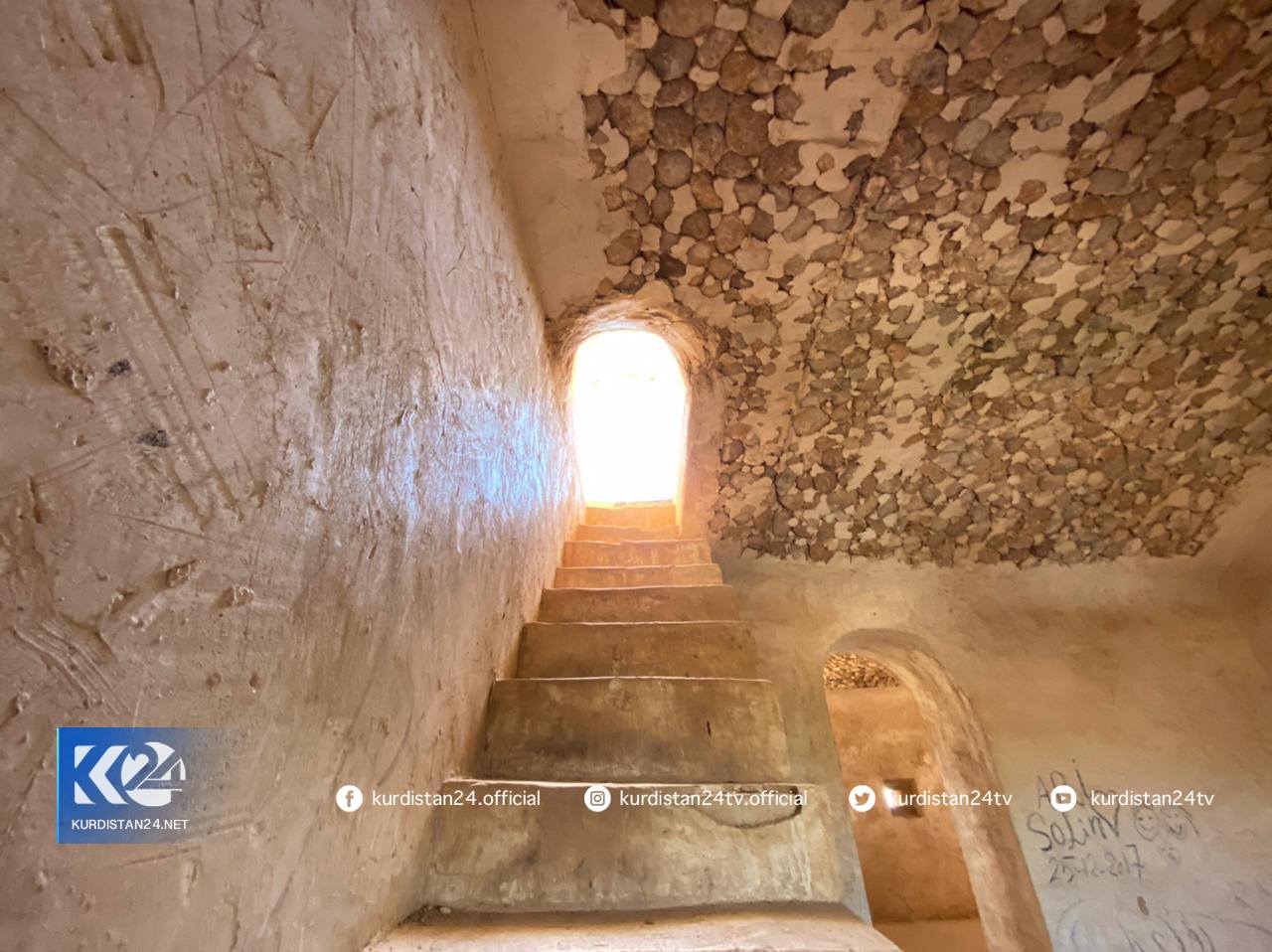 قدمت قلعه خانزاد به قرن پانزدهم میلادی برمی&zwnj;گردد  