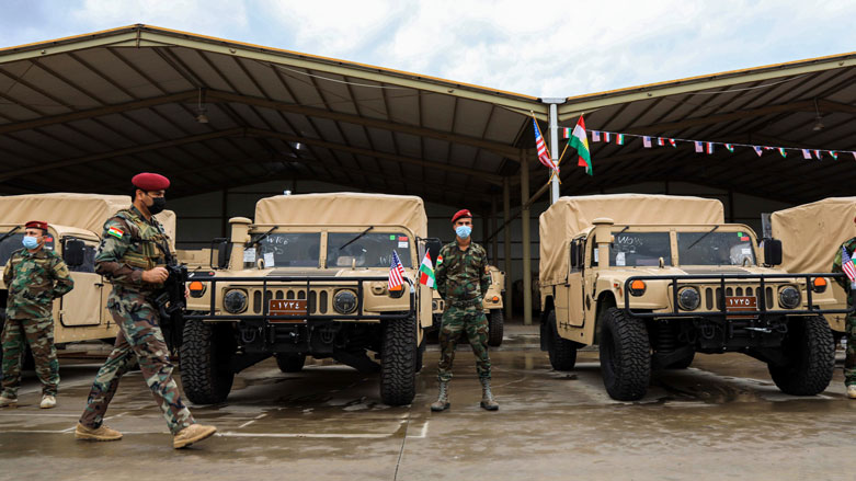 Peshmerga forces during a ceremony in which a batch of military vehicles and equipment were granted to the Kurdish forces by the US forces. Nov. 10, 2020. (Photo: Safin Hamed / AFP)
