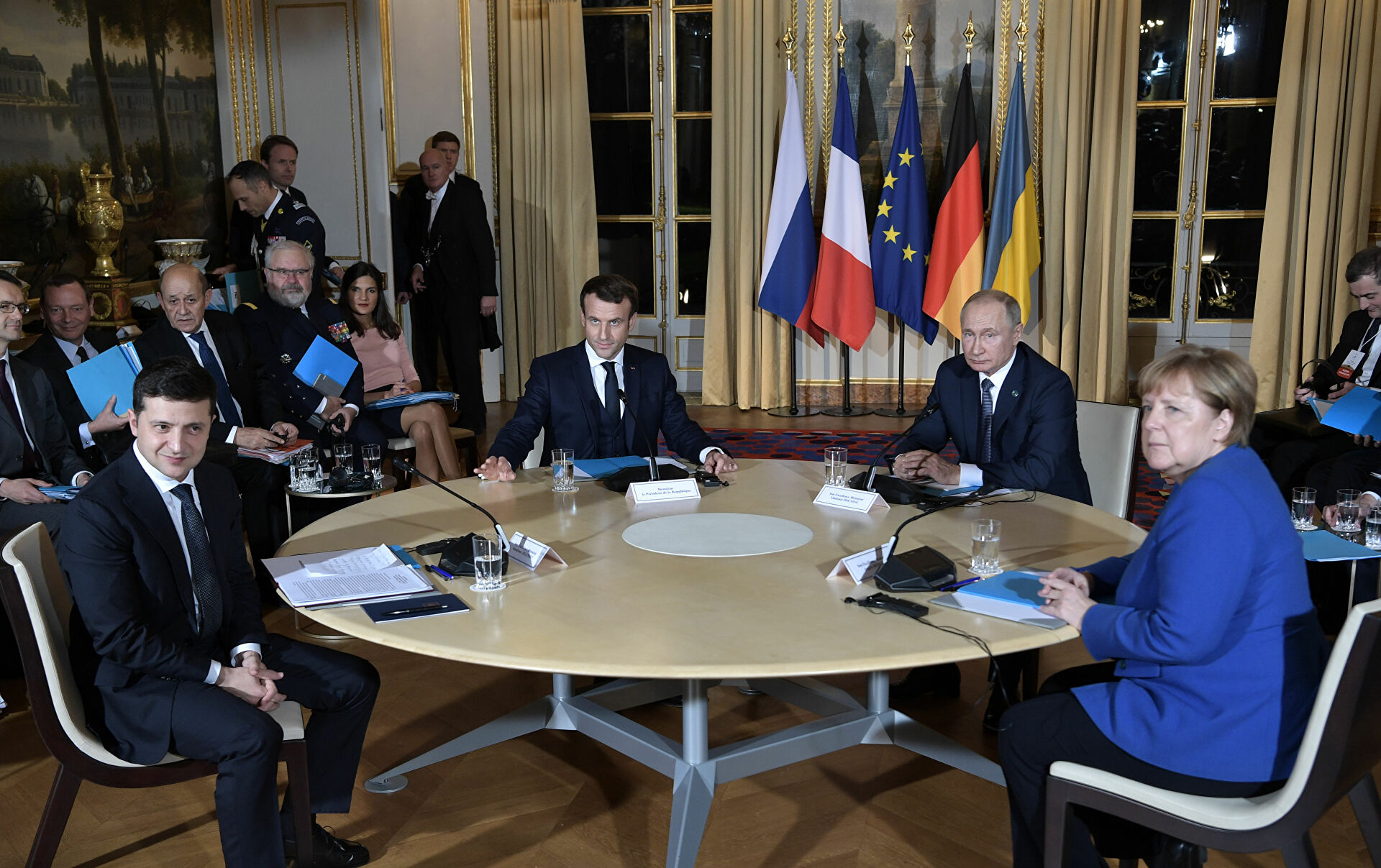 سه&zwnj;ركرده&zwnj;ی وڵاتانی چوارینه&zwnj;ی نۆرماندی له&zwnj; ساڵی 2019 له&zwnj; پاریس، وێنه&zwnj;: ئه&zwnj;رشیف