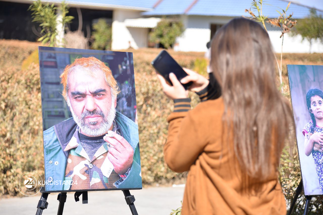 W&ecirc;ne: R&ecirc;baz Siyan