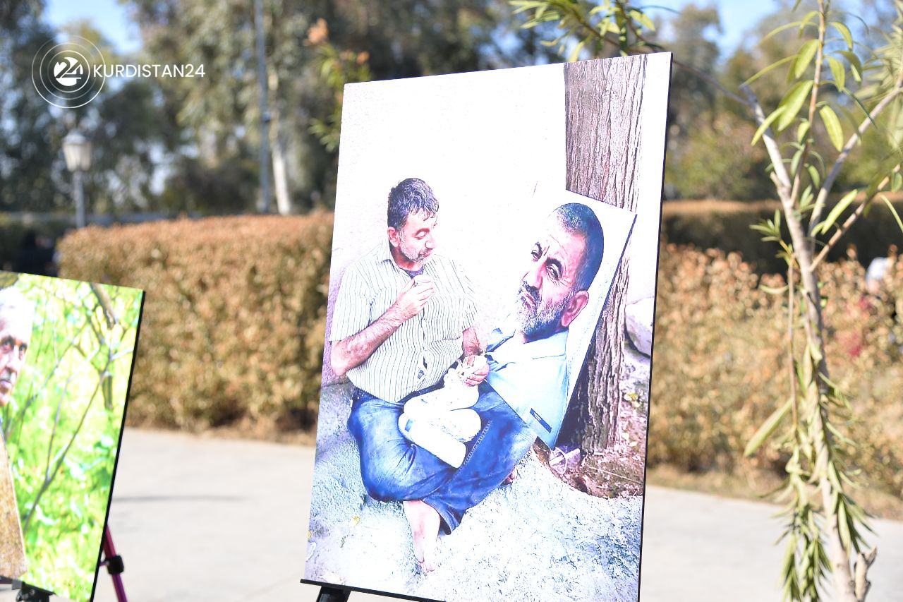 W&ecirc;ne: R&ecirc;baz Siyan