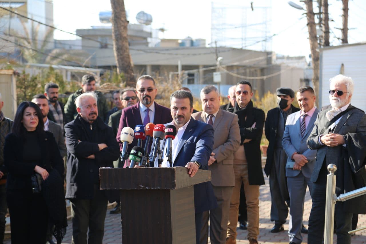Lifting the curtain ceremony on the statue of popular Kurdish artist Jihad Dilpak, Feb.12, 2022 (Photo: Kurdistan 24)