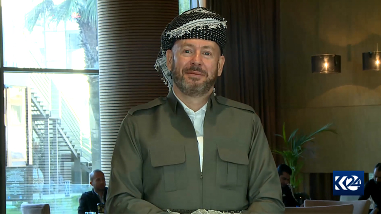 British Consul General in Erbil David Hunt poses for a photo in his newly tailored Kurdish outfit and turban, Feb. 11, 2022. (Photo: Kurdistan 24)