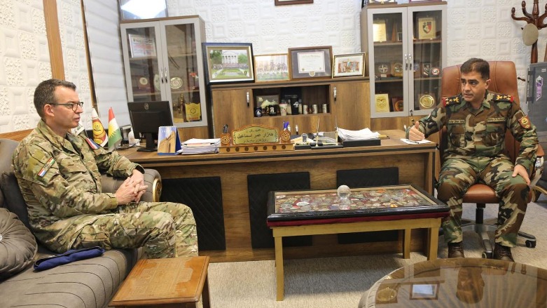 Colonel Paul Vos (Left) during the meeting with Brigadier General Hajar Omar. (Photo: Ministry of Peshmerga)