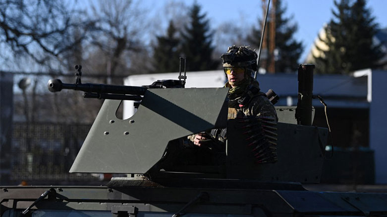 Kiev'de bir Ukrayna askeri (Foto: AFP)