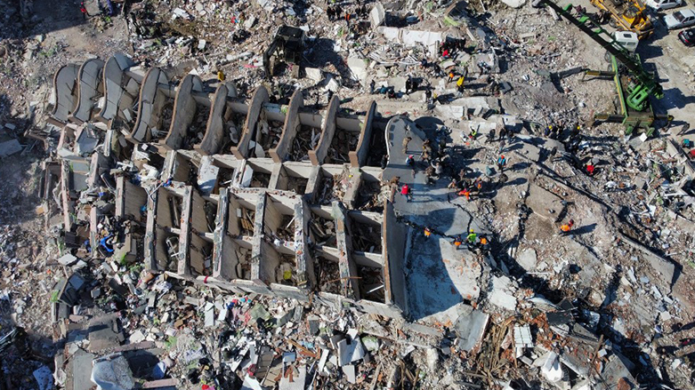 تواجه الحكومة التركية انتقادات بسبب ضعف الاستجابة في التعامل مع الزلزال