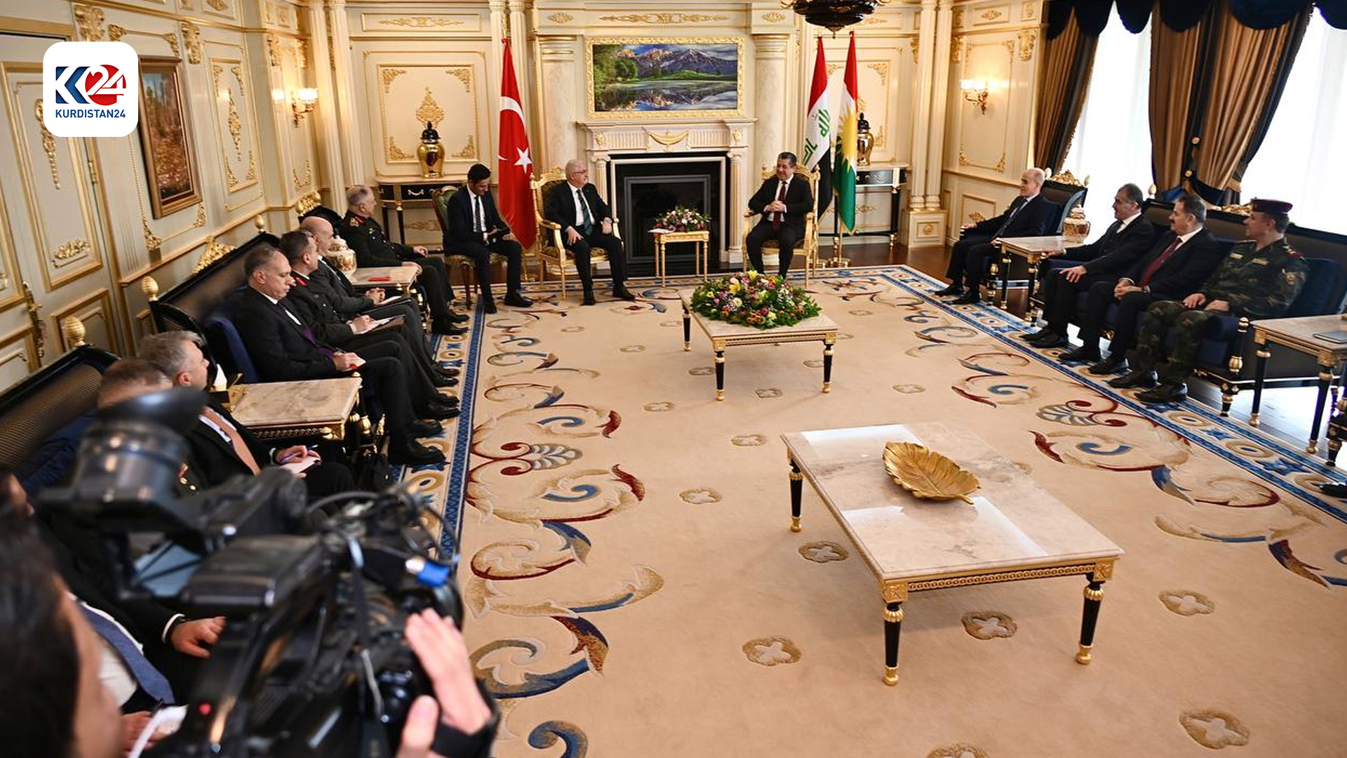 پێشوازی سەرۆکوەزیران مەسرور بارزانی لە وەزیری بەرگری و سوپاسالاری تورکیا