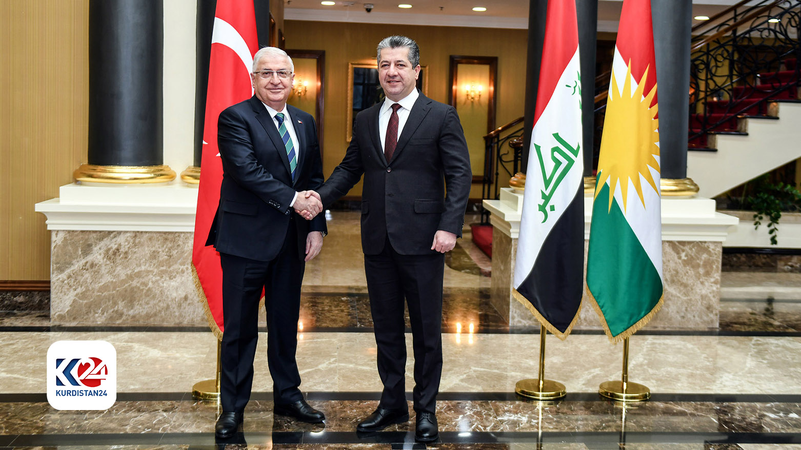 رئيس حكومة إقليم كوردستان مسرور بارزاني ووزير الدفاع التركي يشار غولر