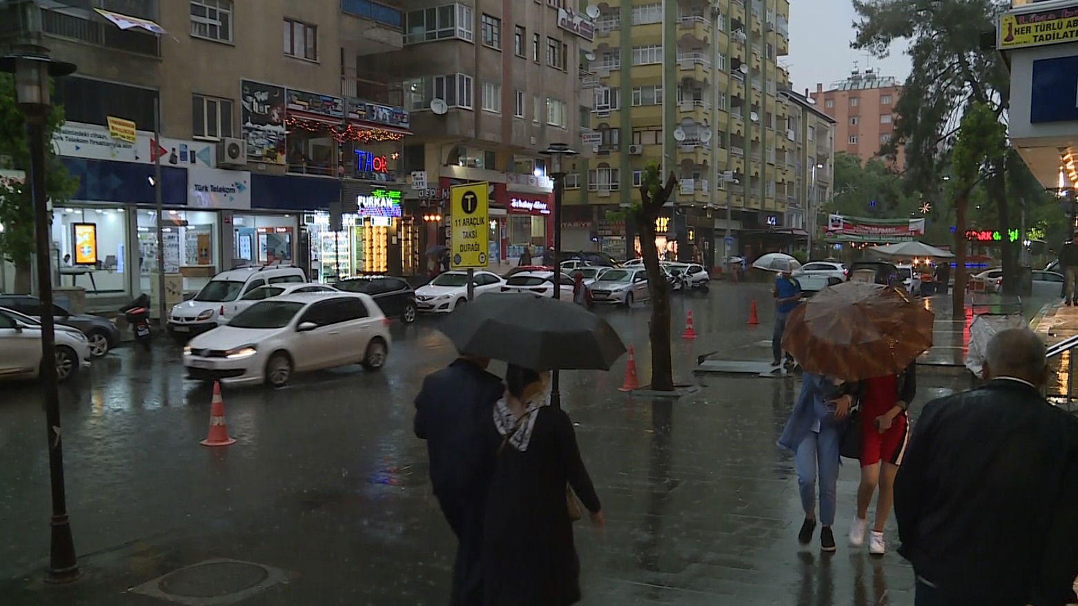 Li 5 bajarên Bakurê Kurdistanê hişyariya baraneke xurt hat kirin