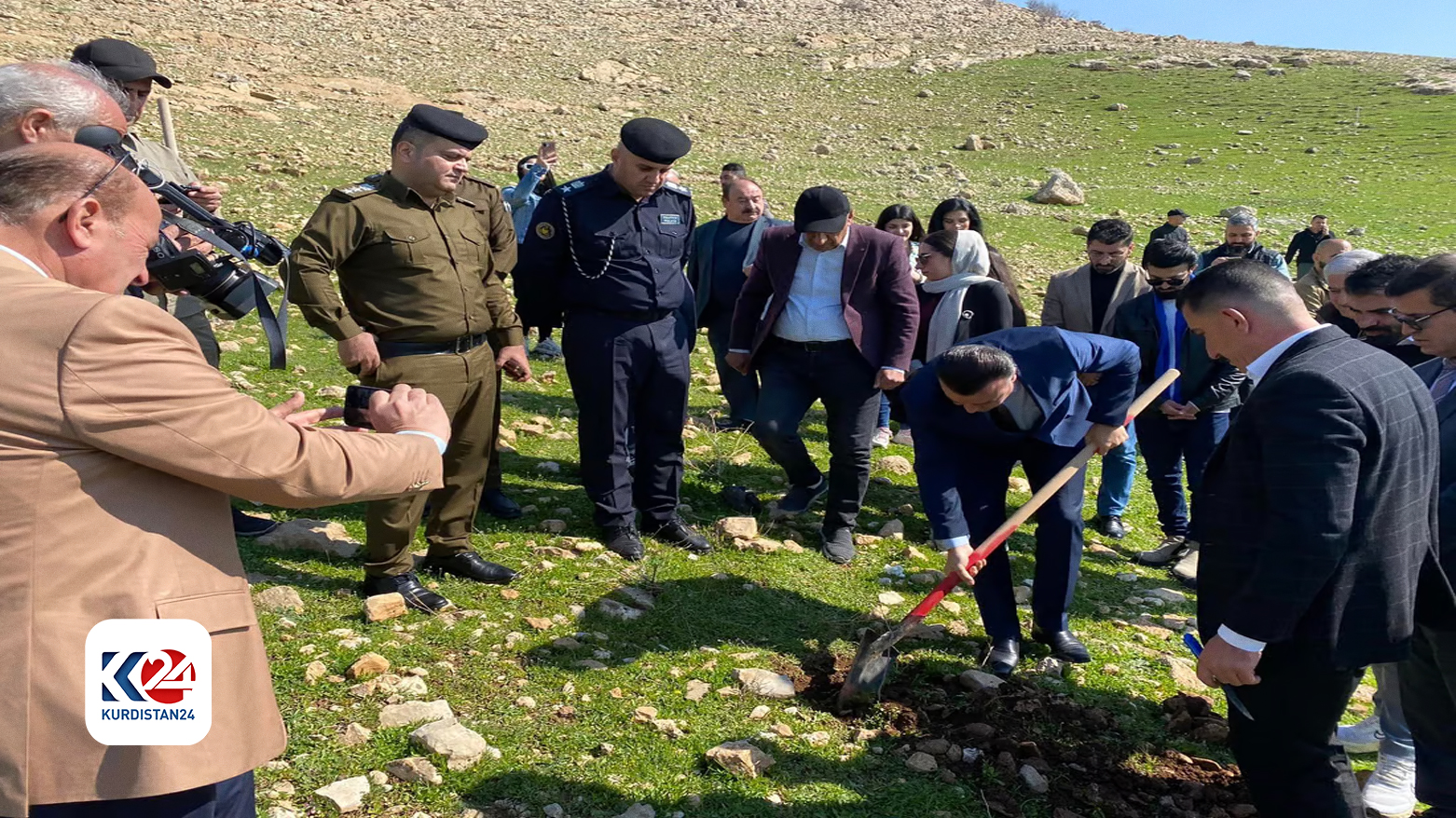 زراعة 1000 شجرة بلوط على سفح جبل بيخير