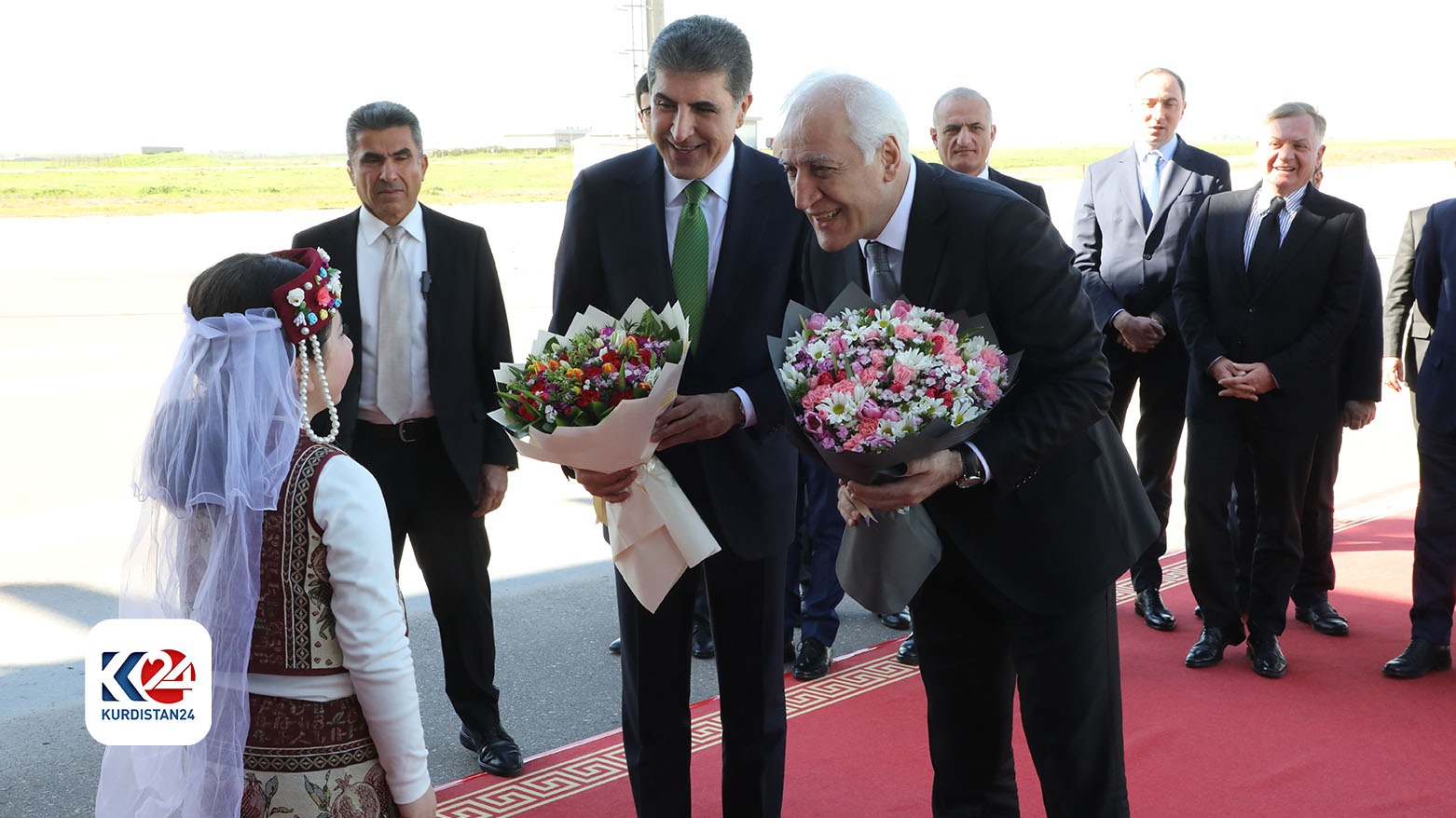 رئيس إقليم كوردستان يستقبل رئيس جمهورية أرمينيا في مطار أربيل الدولي