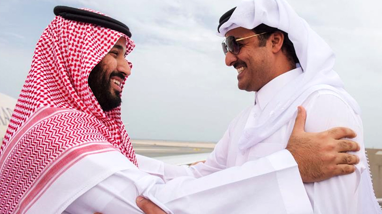 Saudi Crown Prince Mohammed bin Salman (left) and Tamim bin Hamad Al Thani, the Emir of Qatar, embrace in an undated photograph. (Photo: Archive)