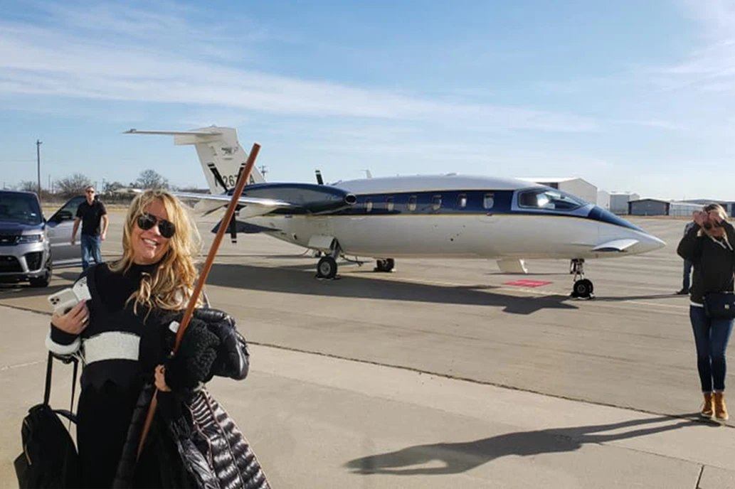 جینا له&zwnj;گه&zwnj;ڵ فڕۆكه&zwnj; تایبه&zwnj;ته&zwnj;كه&zwnj;