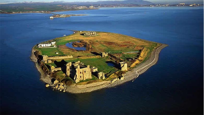 İngiltere: Adaya kral veya kraliçe aranıyor