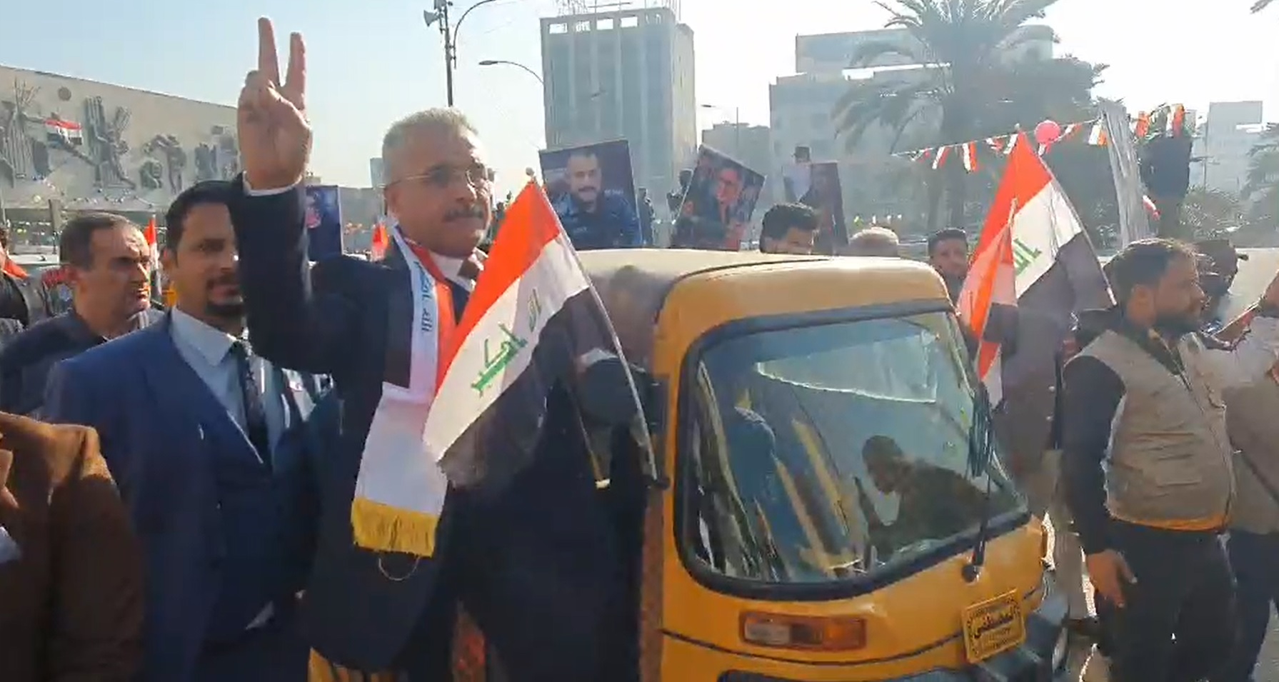 Imtidad (Extension) parliament members coming to the parliament building riding in auto rickshaws, locally known in Arabic as tuk-tuks, Jan. 9, 2022. (Photo: Kurdistan 24)