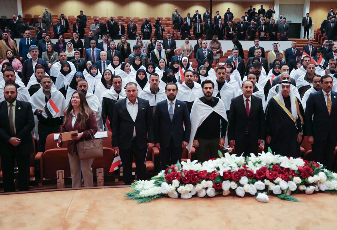نوێنه&zwnj;ران سوێندی یاساییان خوارد