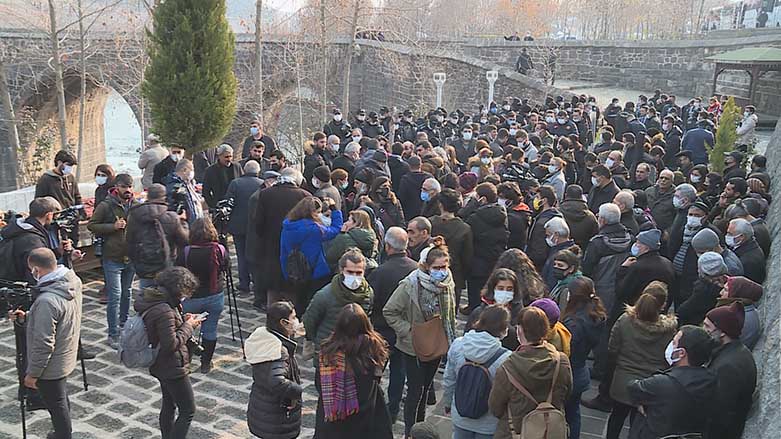 Diyarbekirî: Em navê Devlet Bahçelî li ser daristaneke Diyarbekirê qebûl nakin