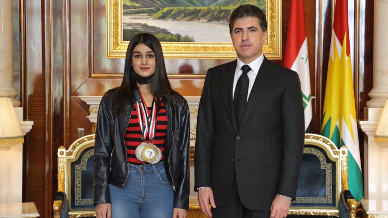 Kurdistan Region President Nechirvan Barzani met female athletes on Wednesday (Photo: Kurdistan Region Presidency)