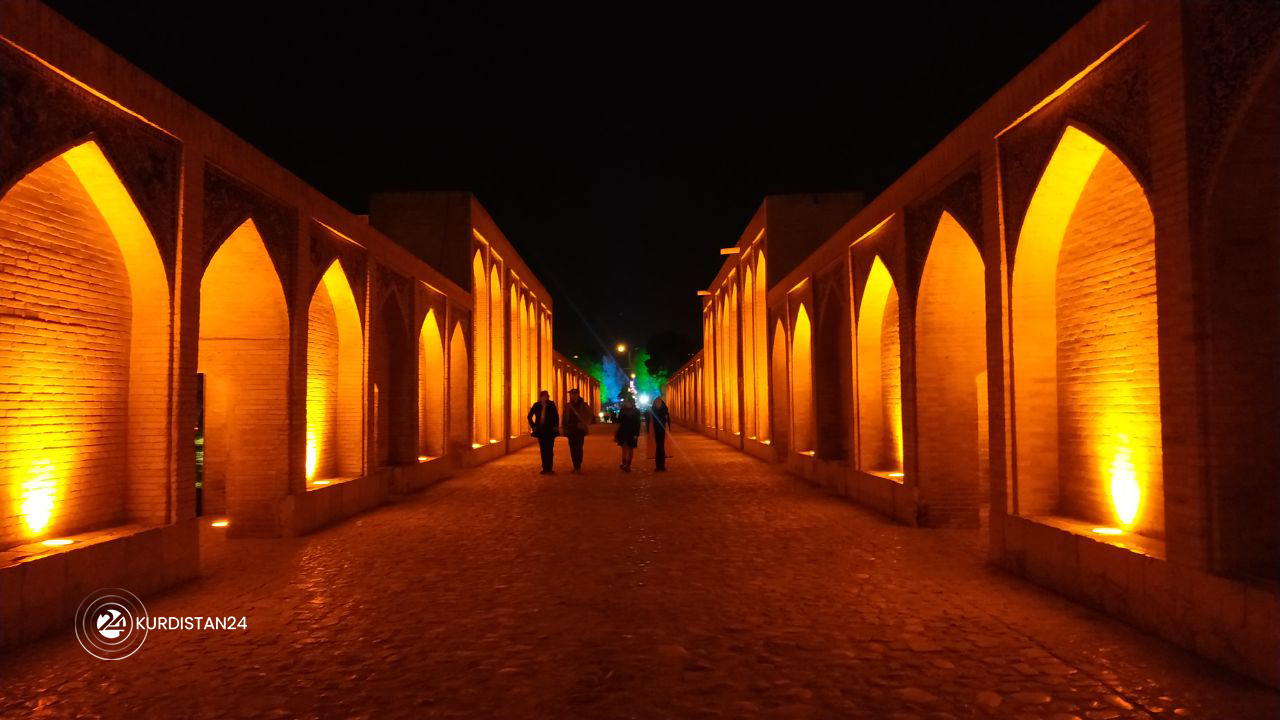 Pira Xaco li bajar&ecirc; Esfehan&ecirc; - W&ecirc;ne: Sara Cafer&icirc;