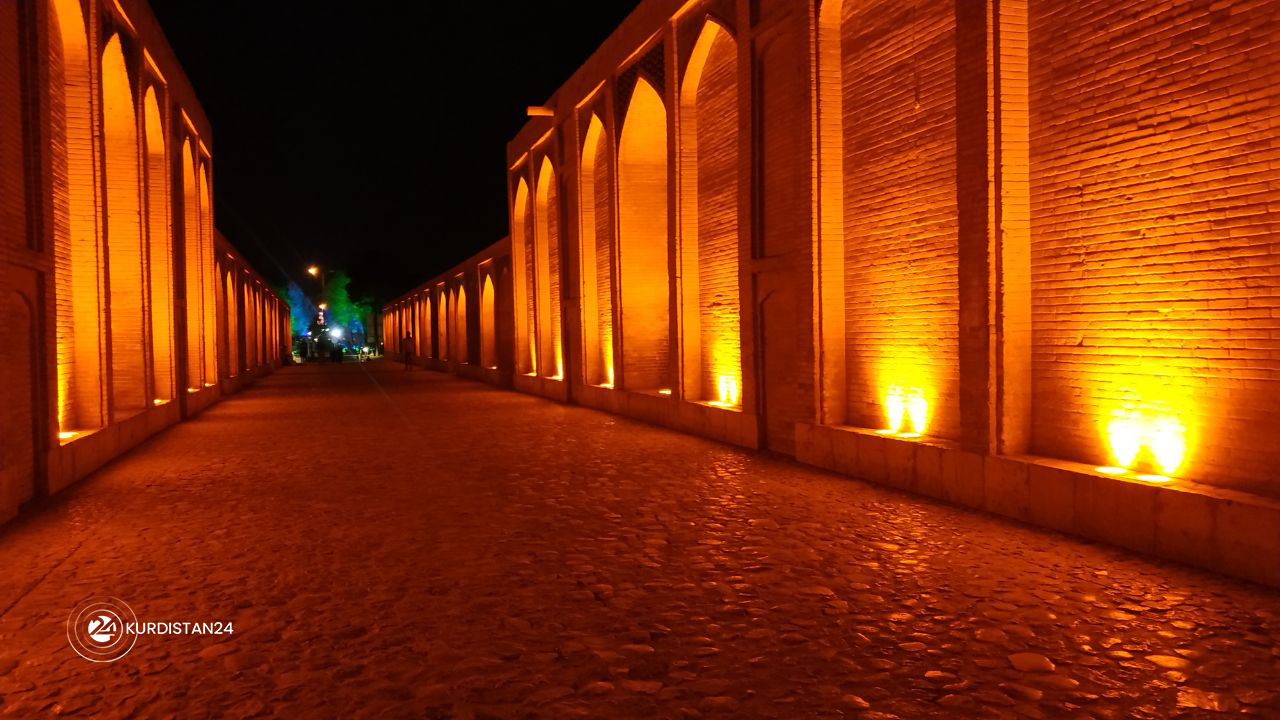 Pira Xaco li bajar&ecirc; Esfehan&ecirc; - W&ecirc;ne: Sara Cafer&icirc;