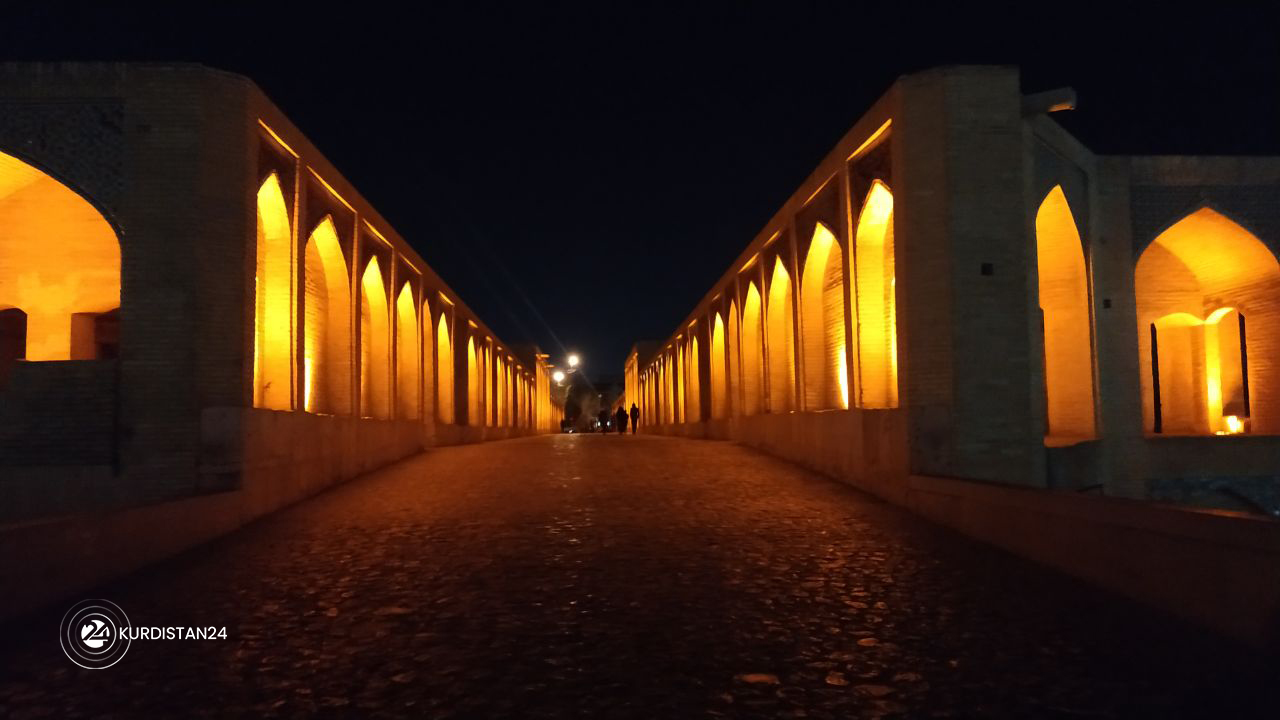 Pira Xaco li bajar&ecirc; Esfehan&ecirc; - W&ecirc;ne: Sara Cafer&icirc;