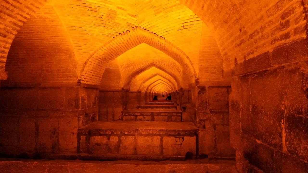 Pira Xaco li bajar&ecirc; Esfehan&ecirc; - W&ecirc;ne: Sara Cafer&icirc;