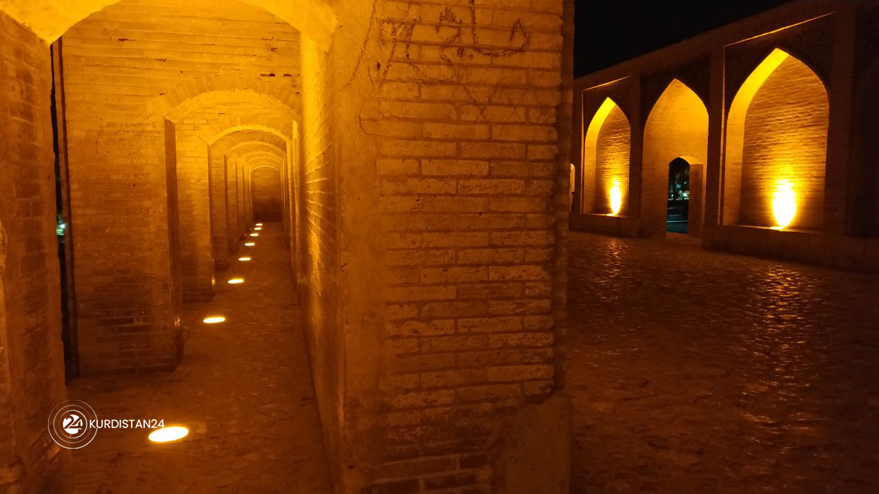 Pira Xaco li bajar&ecirc; Esfehan&ecirc; - W&ecirc;ne: Sara Cafer&icirc;