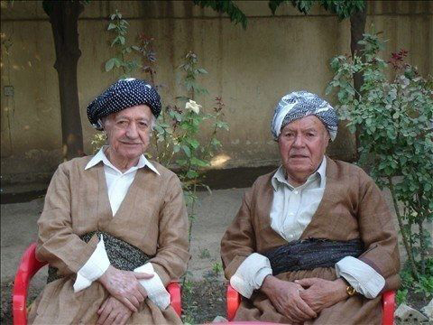 مام عێزه&zwnj;ت و عه&zwnj;زیز محه&zwnj;مه&zwnj;د، سكرتێری پێشووتری حزبی شیوعی كوردستان