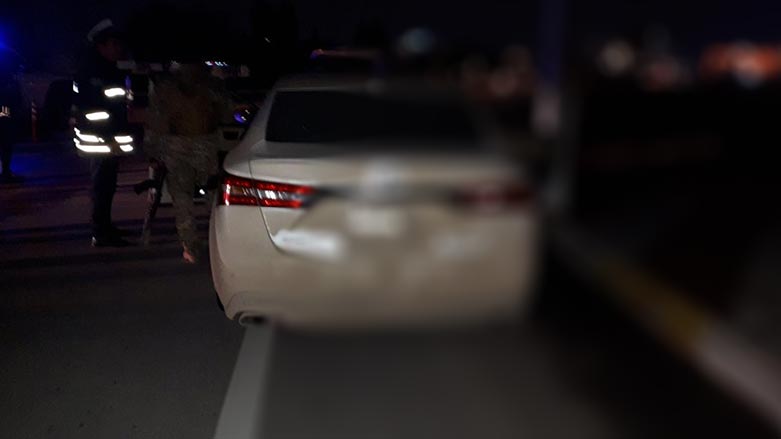 ئۆتۆمبێلی گومانلێکراو لە جۆری (تۆیۆتا - ئەڤەلۆن) رەنگی سپی