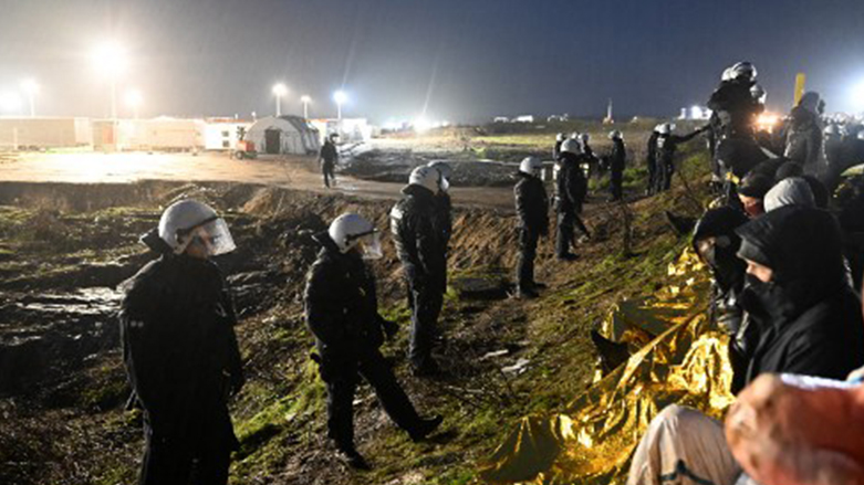 الشرطة الألمانية تبدأ بإخلاء مخيم اعتصام لنشطاء مدافعين عن البيئة