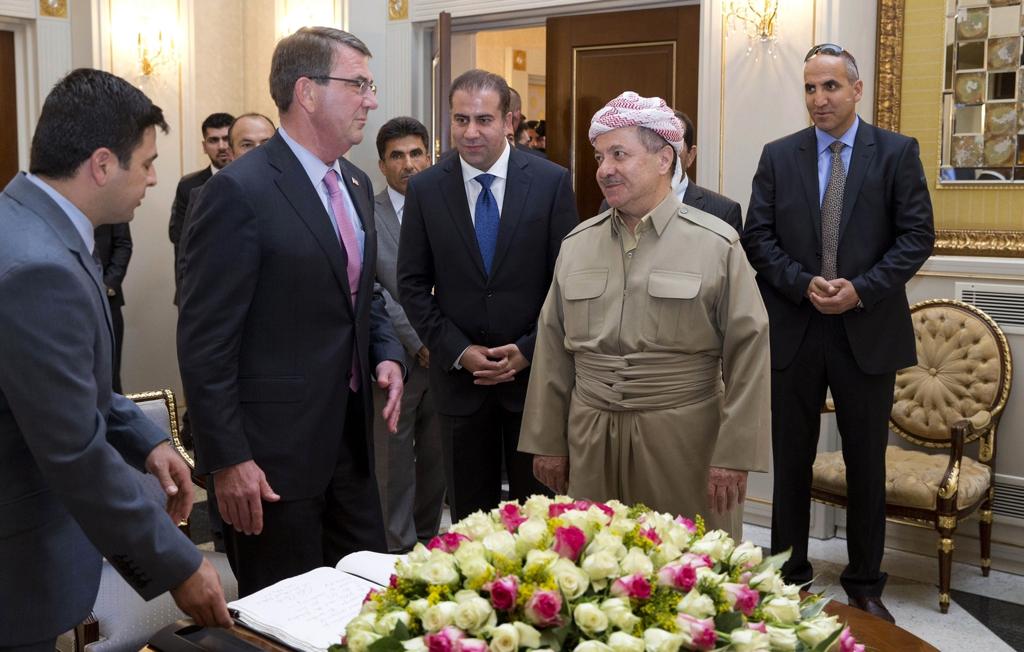 Former President of the Kurdistan Region, Masoud Barzani, (second from right) speaking with former US Secertary of Defense Ashton Carter (second from left) in Erbil, Oct. 23, 2016. (Photo: Kurdistan Region Presidency)