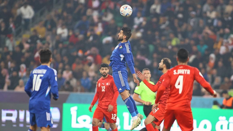 البحرين تتعادل مع الكويت وتبلغ نصف النهائي من الصدارة