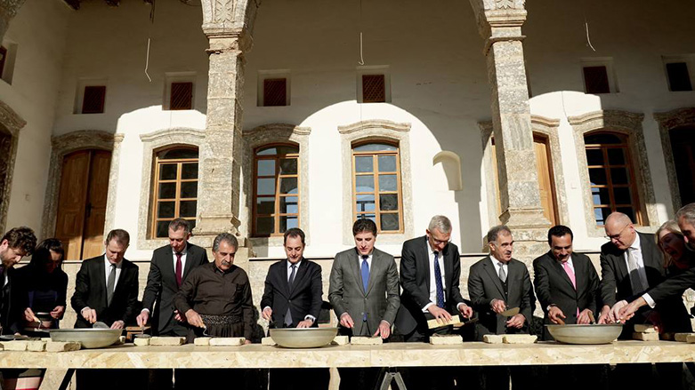 رئيس أقليم كوردستان أثناء وضع حجر الاساس لمعهد المستقبل الثقافي الفرنسي – الألماني