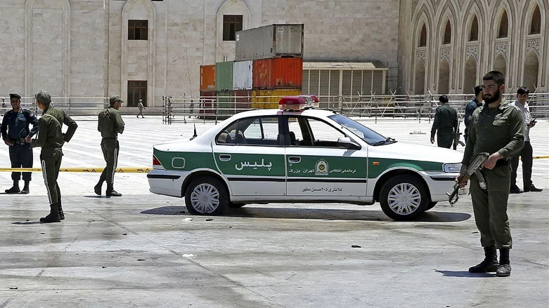 أفراد من الشرطة الإيرانية- وكالات