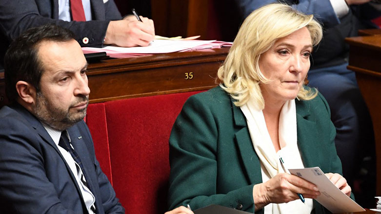 Le Pen parlamentoda konuştu (Foto: AFP)