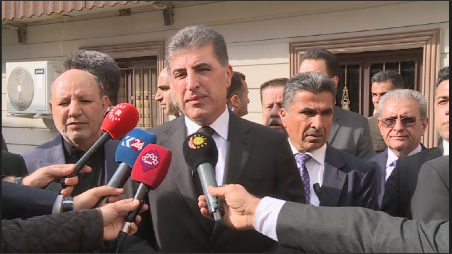 رئيس إقليم كوردستان يعزي بضحايا تفجيري كرمان في القنصلية العامة لإيران بأربيل