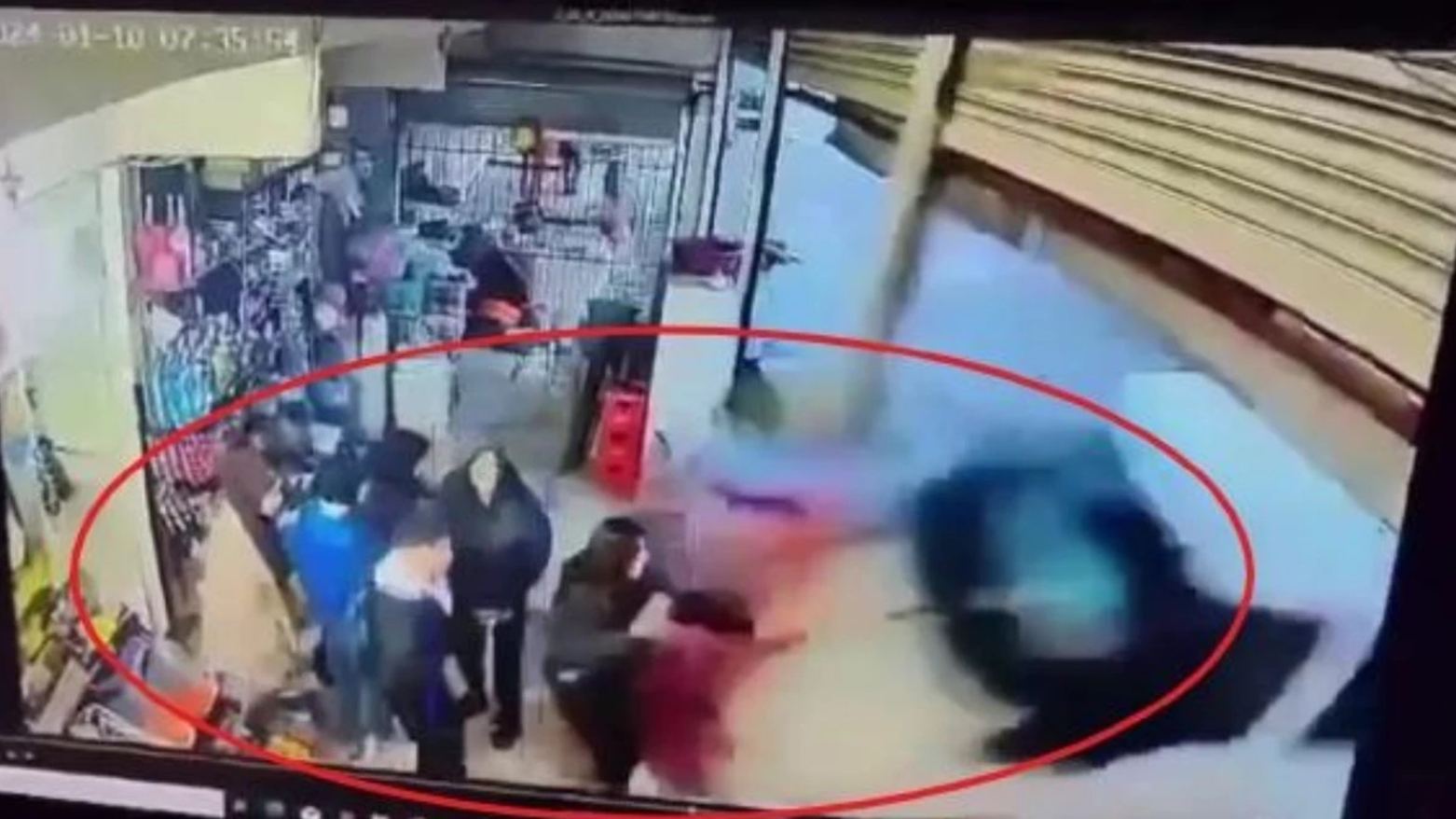 Bi vîdyo.. Li Diyarbekirê di bûyereke trafîkê de 6 xwendekar birîndar bûn