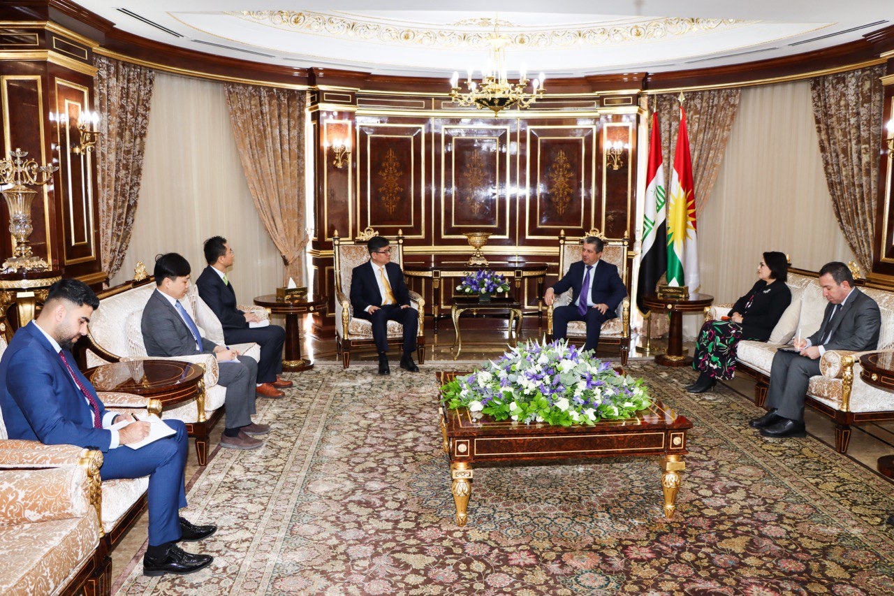 Kurdistan Region Prime Minister Masrour Barzani (top right) during his meeting with South Korean Consul General in Erbil  Seungcheol Lim (top left), Jan. 14, 2023. (Photo: KRG)