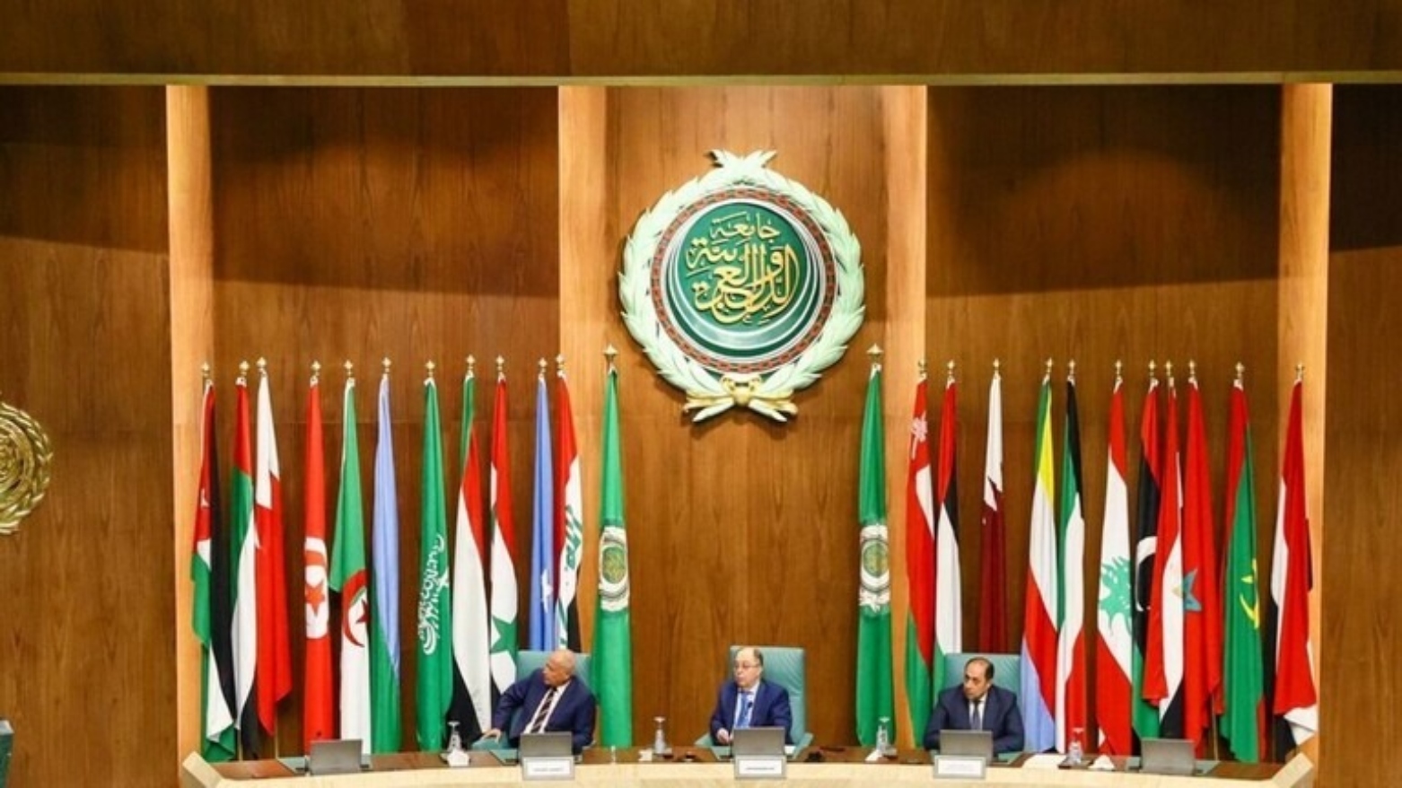 کۆمکاری عەرەبی کۆدەبێتەوە