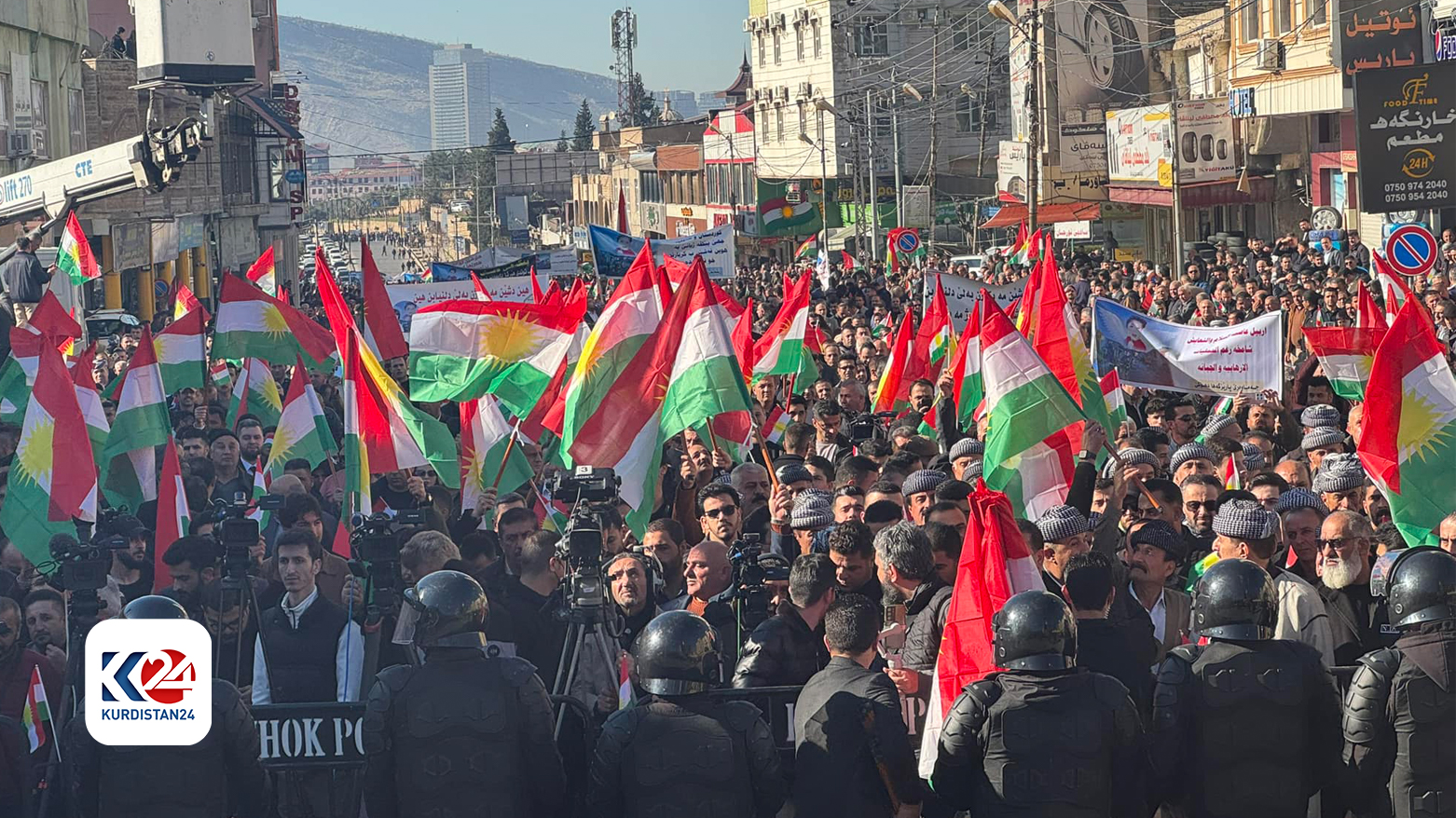 Hundreds of protestors demonstrate the Islamic Revolutionary Guard Corps (IRGC) attacks on Erbil, Jan. 18, 2024. (Photo: Kurdistan24)