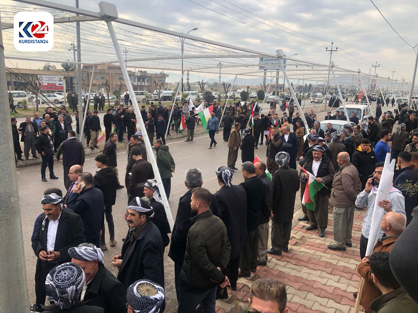 خۆپیشاندانی خەڵکی رانیە لە دژی هێرشەکەی سەر هەولێر (وێنە: ئاراس ئەمین - کوردستان24)