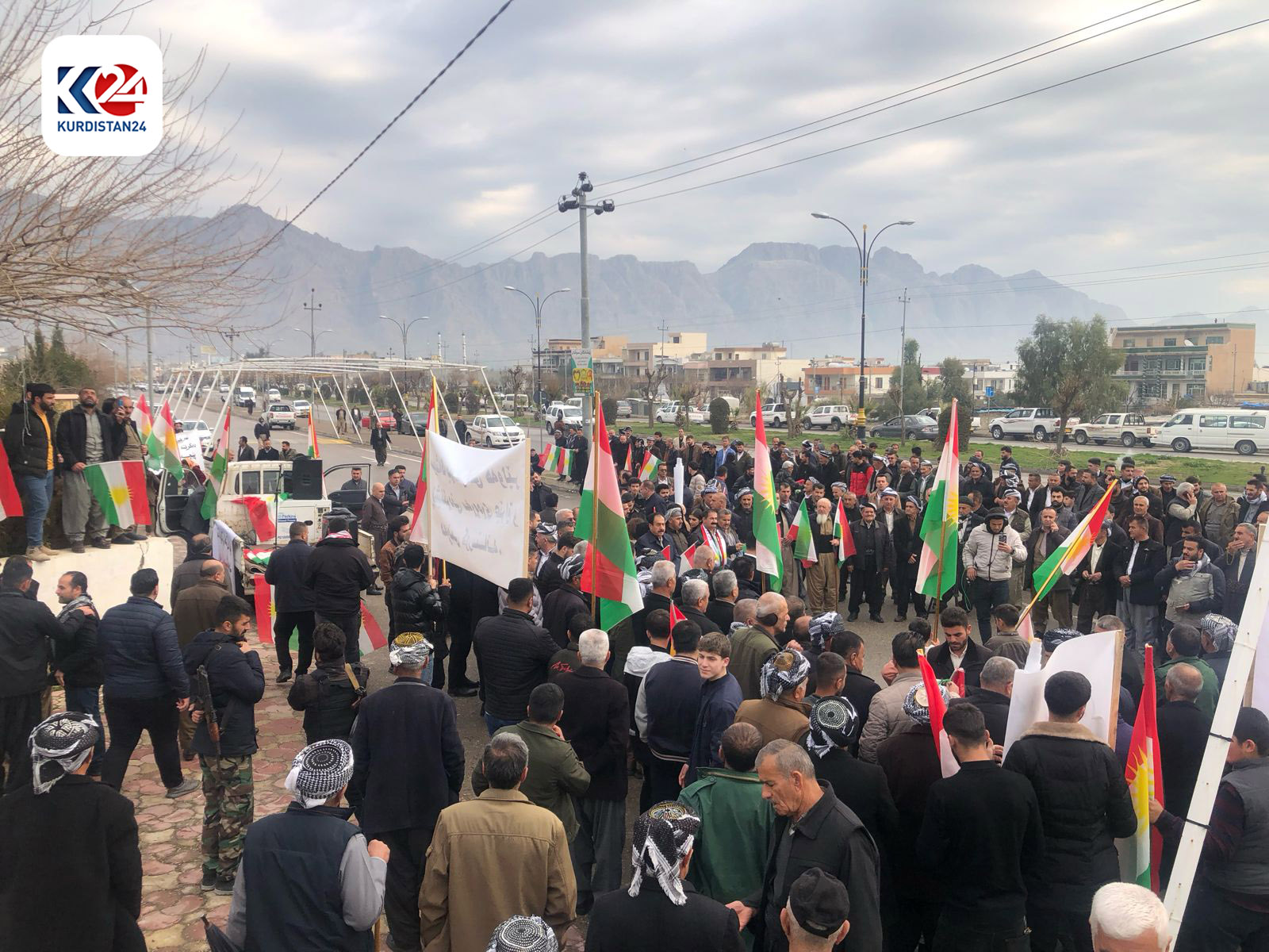 خۆپیشاندانی خەڵکی رانیە لە دژی هێرشەکەی سەر هەولێر (وێنە: ئاراس ئەمین - کوردستان24)